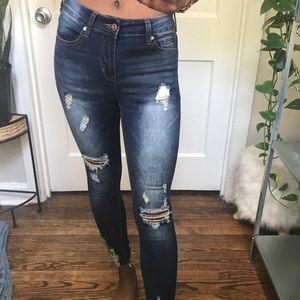 distressed skinny jeans